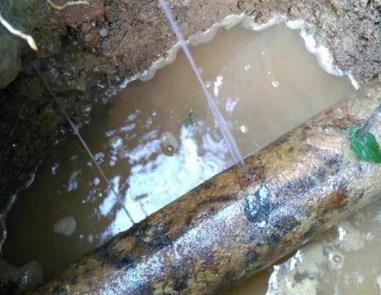 柘城楼顶渗水维修公司分享下地暖漏水的原因及检测方法。